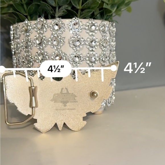 Legend of Zelda Nintendo 2013 Belt Buckle Black & Gold - Picture 6 of 9